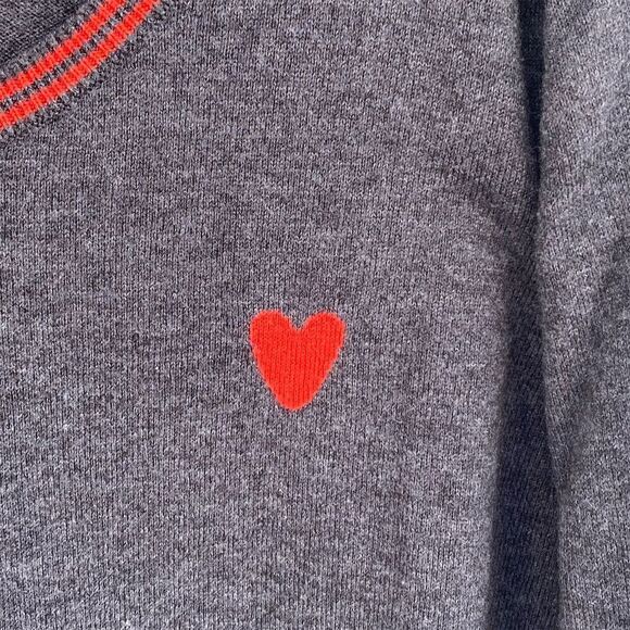 Old Navy Women's XL Tall Gray Sweater Heart Detail Scoop Neck Pullover - Picture 5 of 8